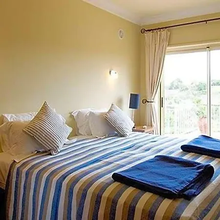 Carvoeiro Sleeps 4 Pool Air Con Wifi